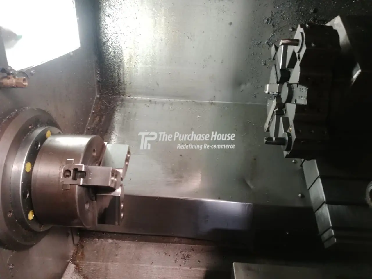 CNC TURNING MACHINE