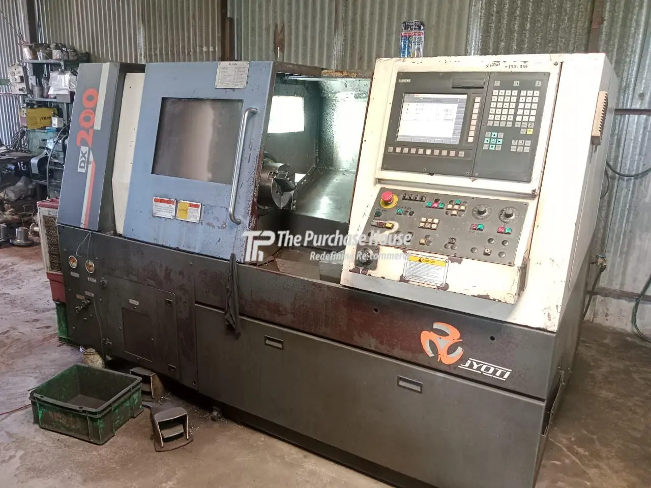 CNC TURNING MACHINE