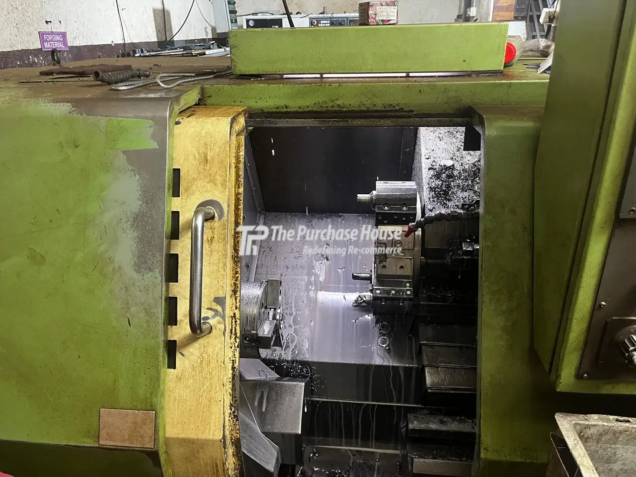 CNC TURNING MACHINE
