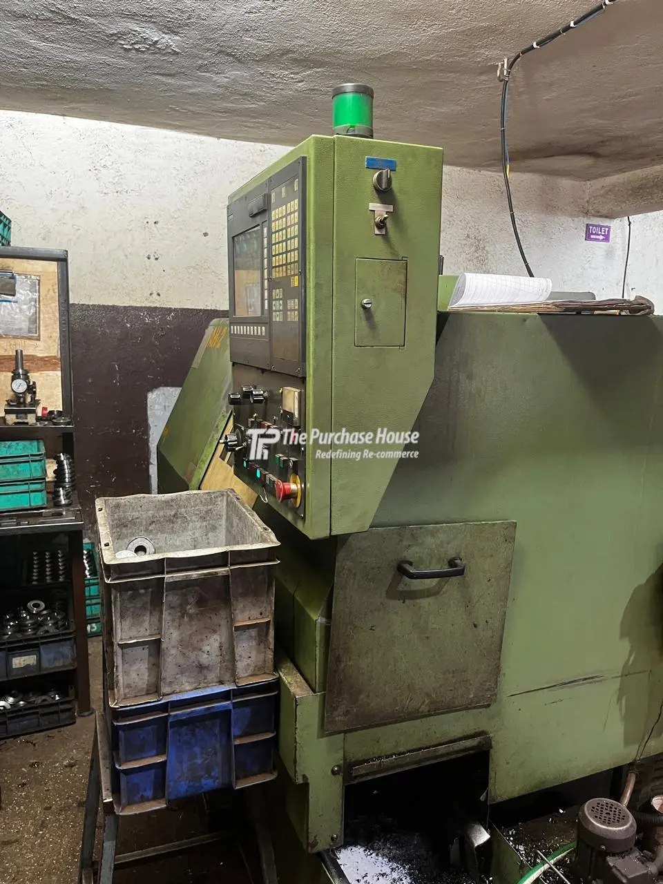 CNC TURNING MACHINE