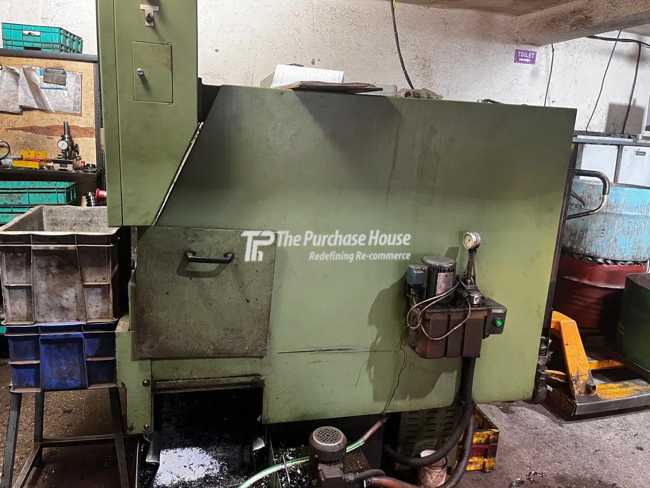 CNC TURNING MACHINE
