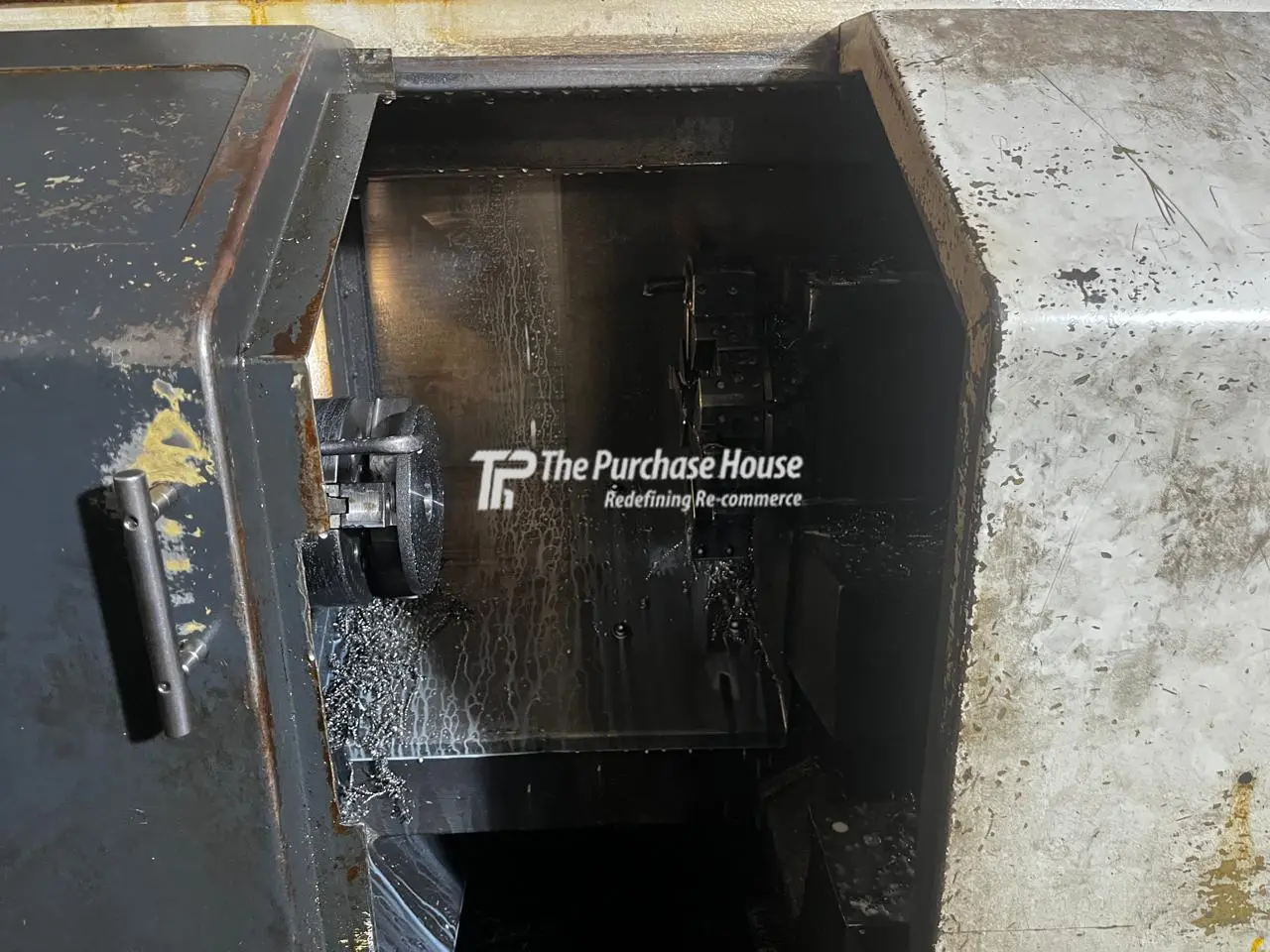 CNC TURNING MACHINE