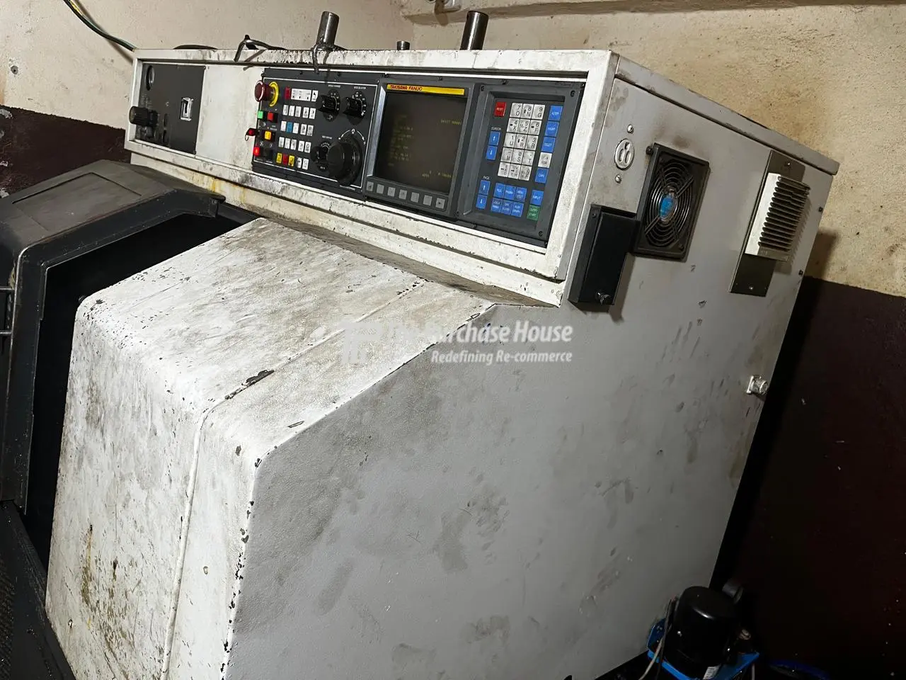 CNC TURNING MACHINE
