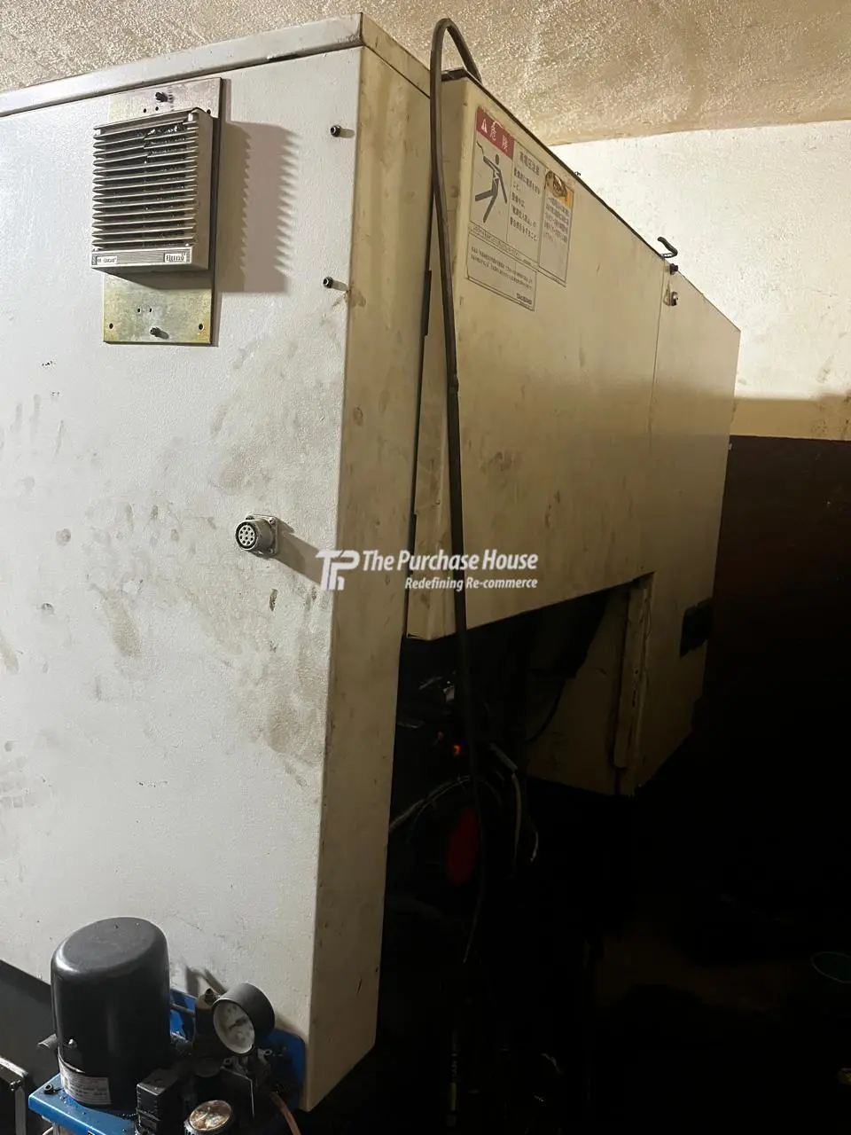 CNC TURNING MACHINE