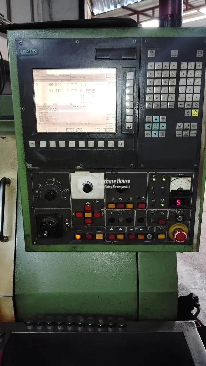 CNC TURNING MACHINE
