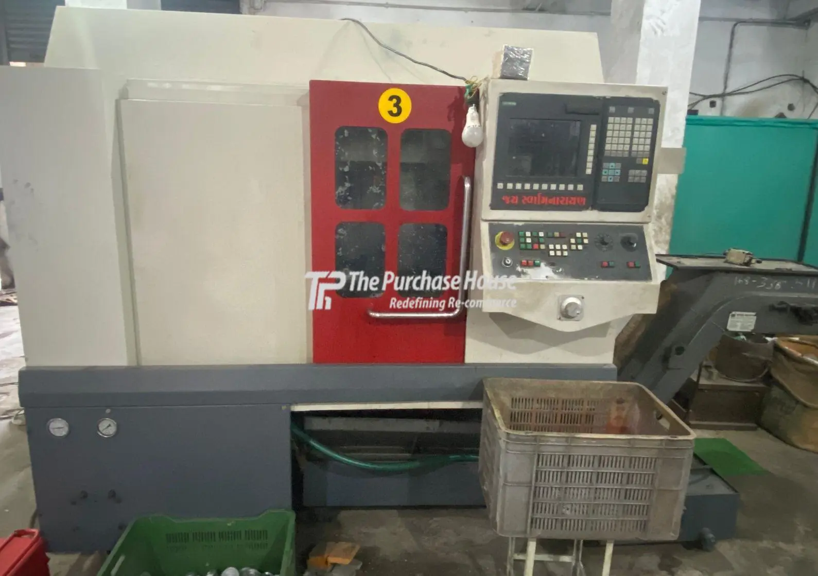 CNC TURNING MACHINE