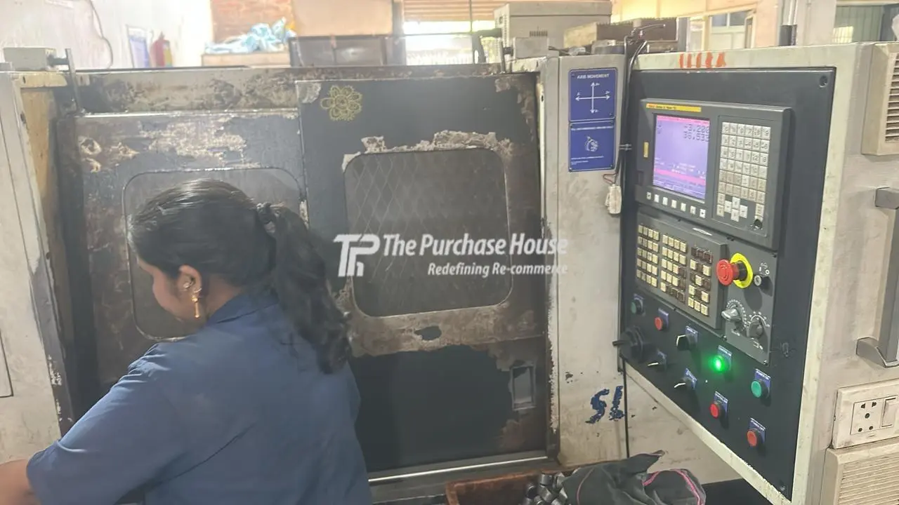 CNC TURNING MACHINE