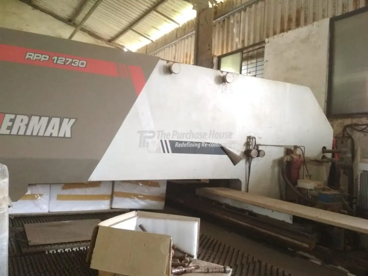 CNC TURRET PUNCH MACHINE