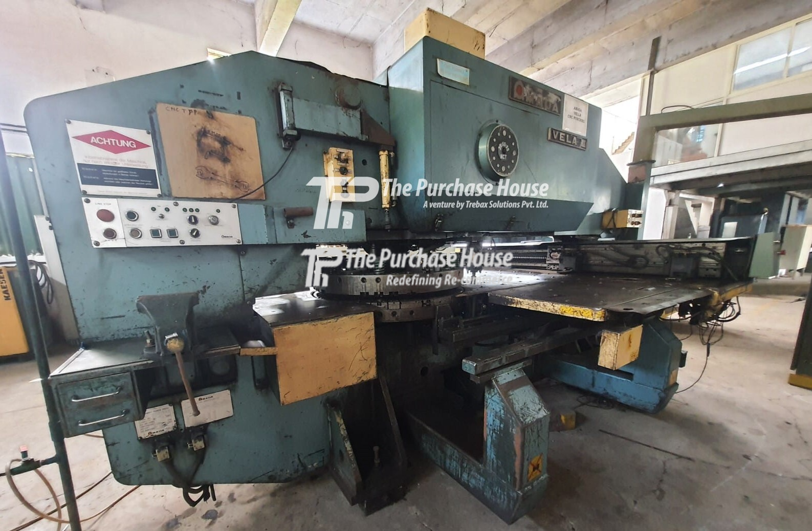 CNC TURRET PUNCH MACHINE