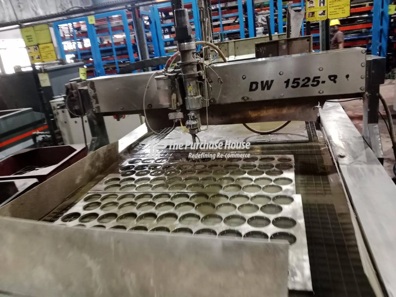 CNC WATER JET CUTTING MACHINE