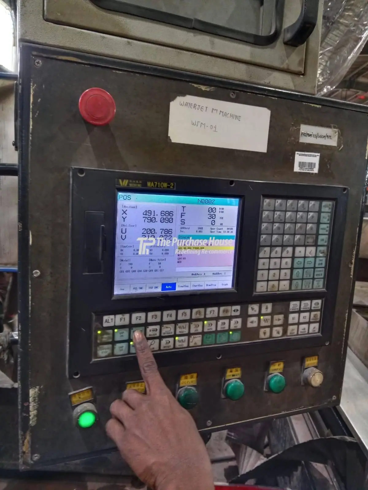 CNC WATER JET CUTTING MACHINE