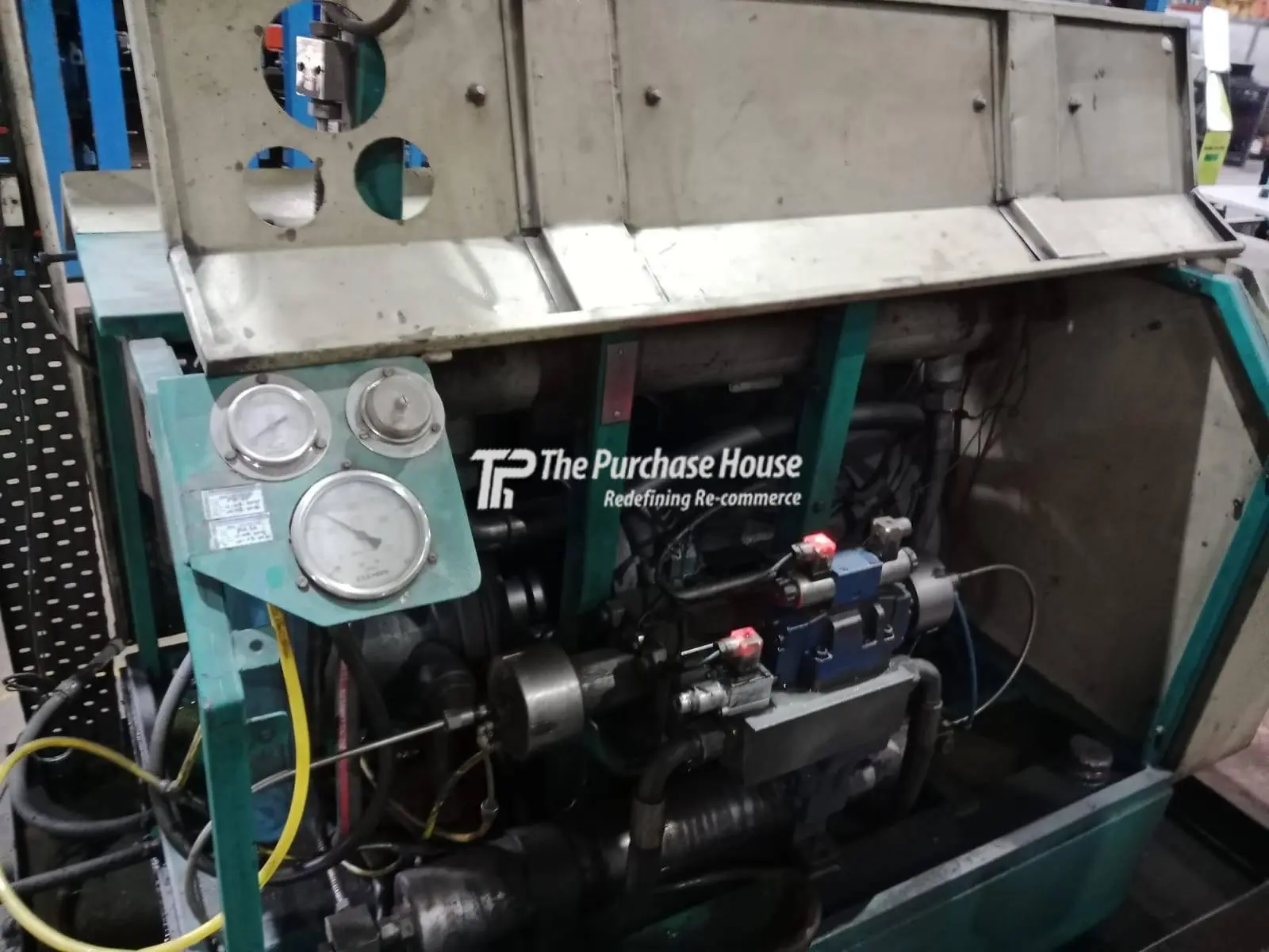 CNC WATER JET CUTTING MACHINE