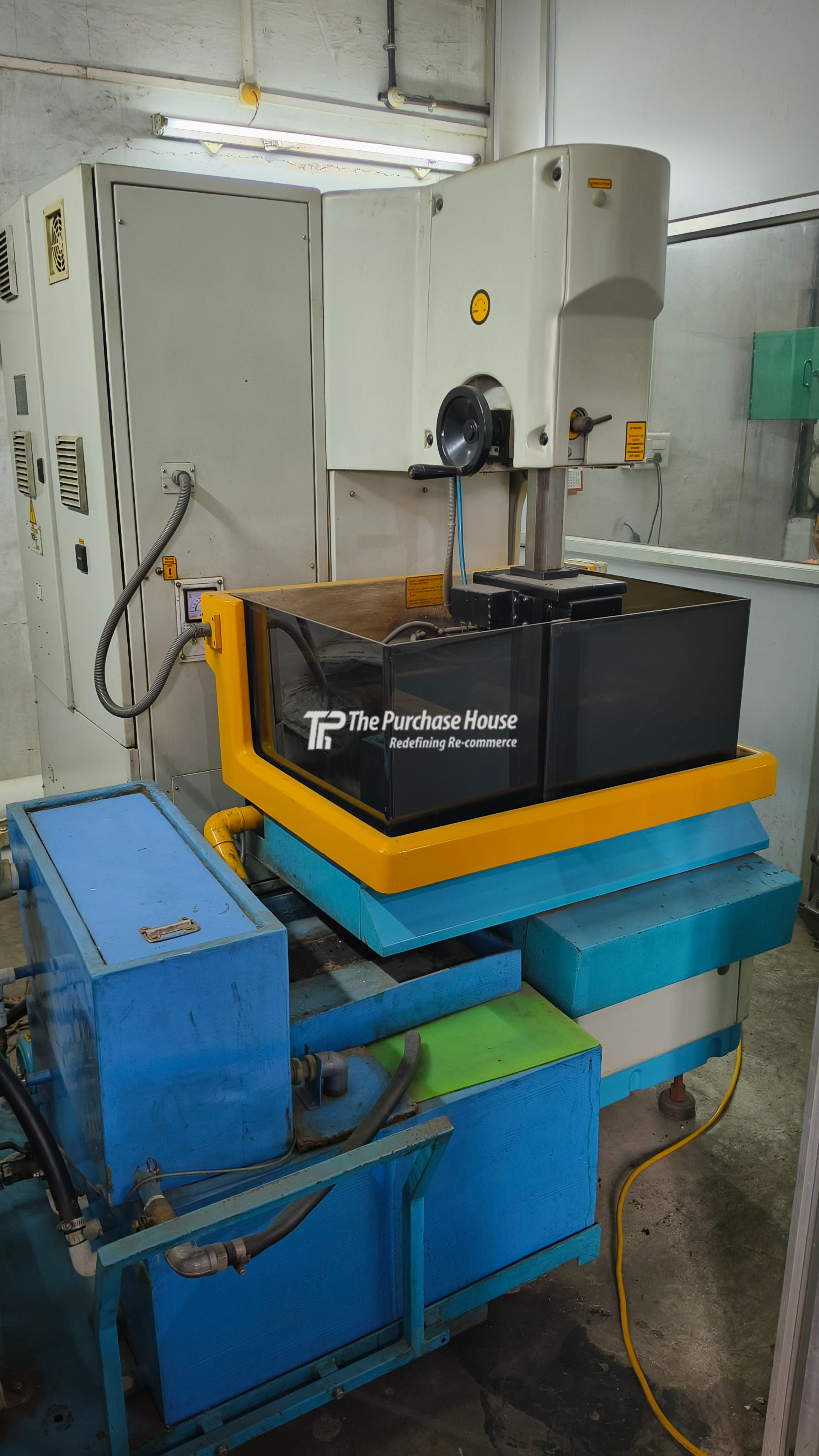 CNC WIRE CUT MACHINE