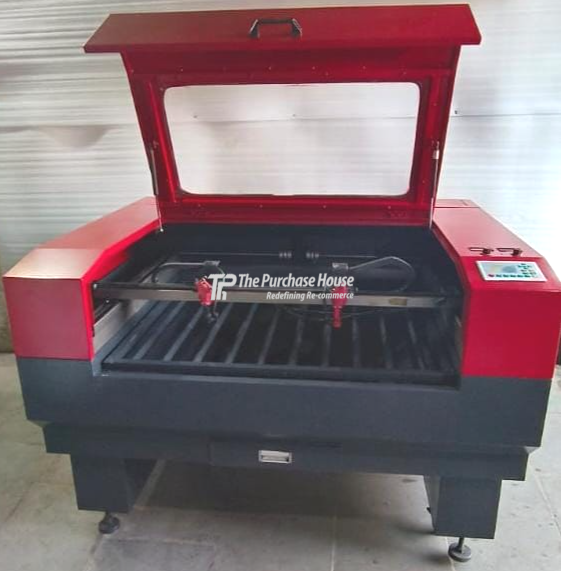 CO2 LASER CUTTING ENGRAVING MACHINE