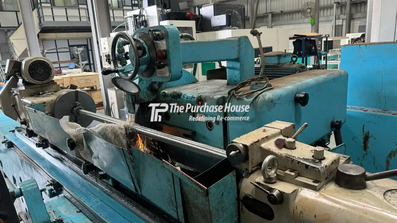 CYLINDRICAL GRINDER MACHINE