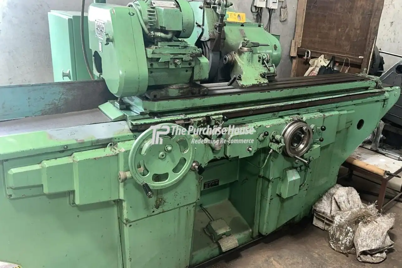 CYLINDRICAL GRINDER MACHINE