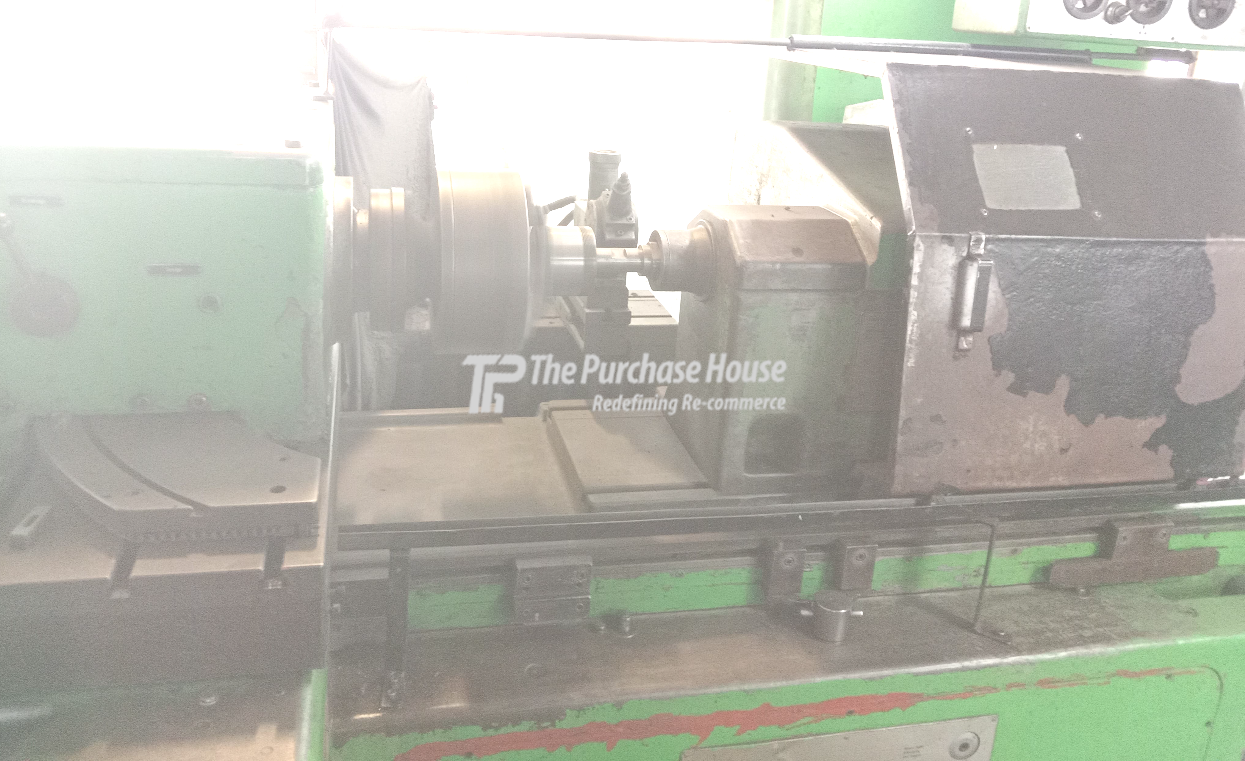 CYLINDRICAL GRINDER MACHINE