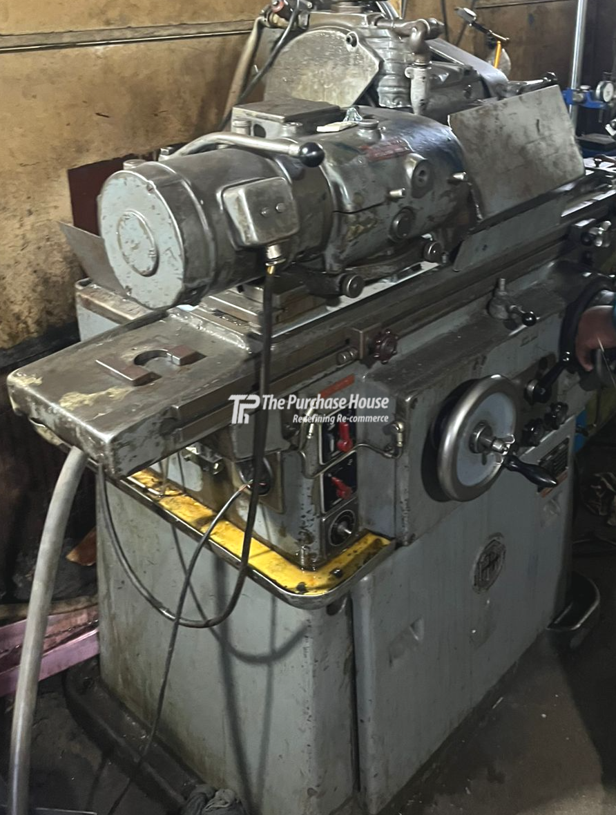 CYLINDRICAL GRINDER MACHINE