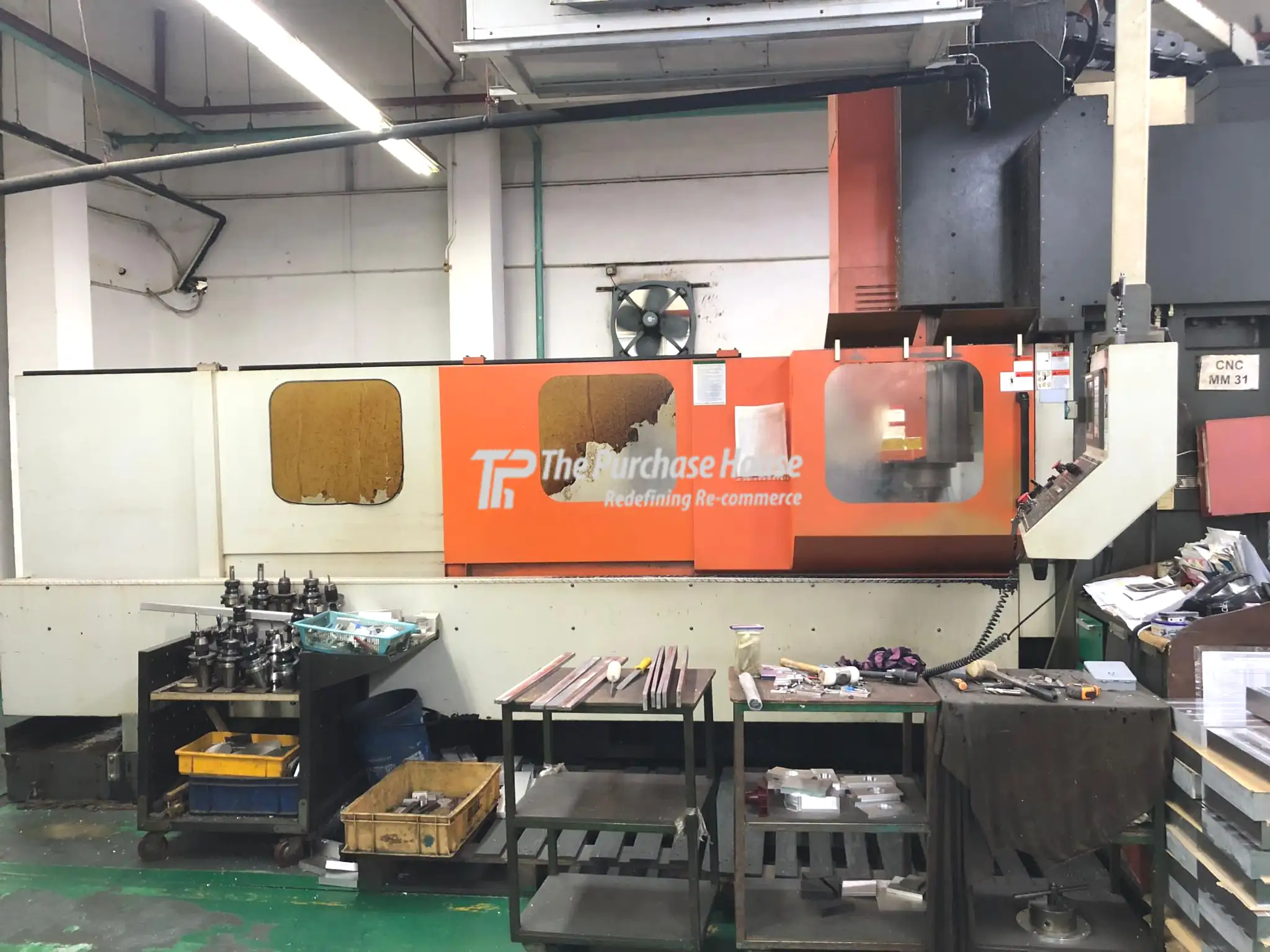 DOUBLE COLUMN VERTICAL MACHINING CENTER (VMC)