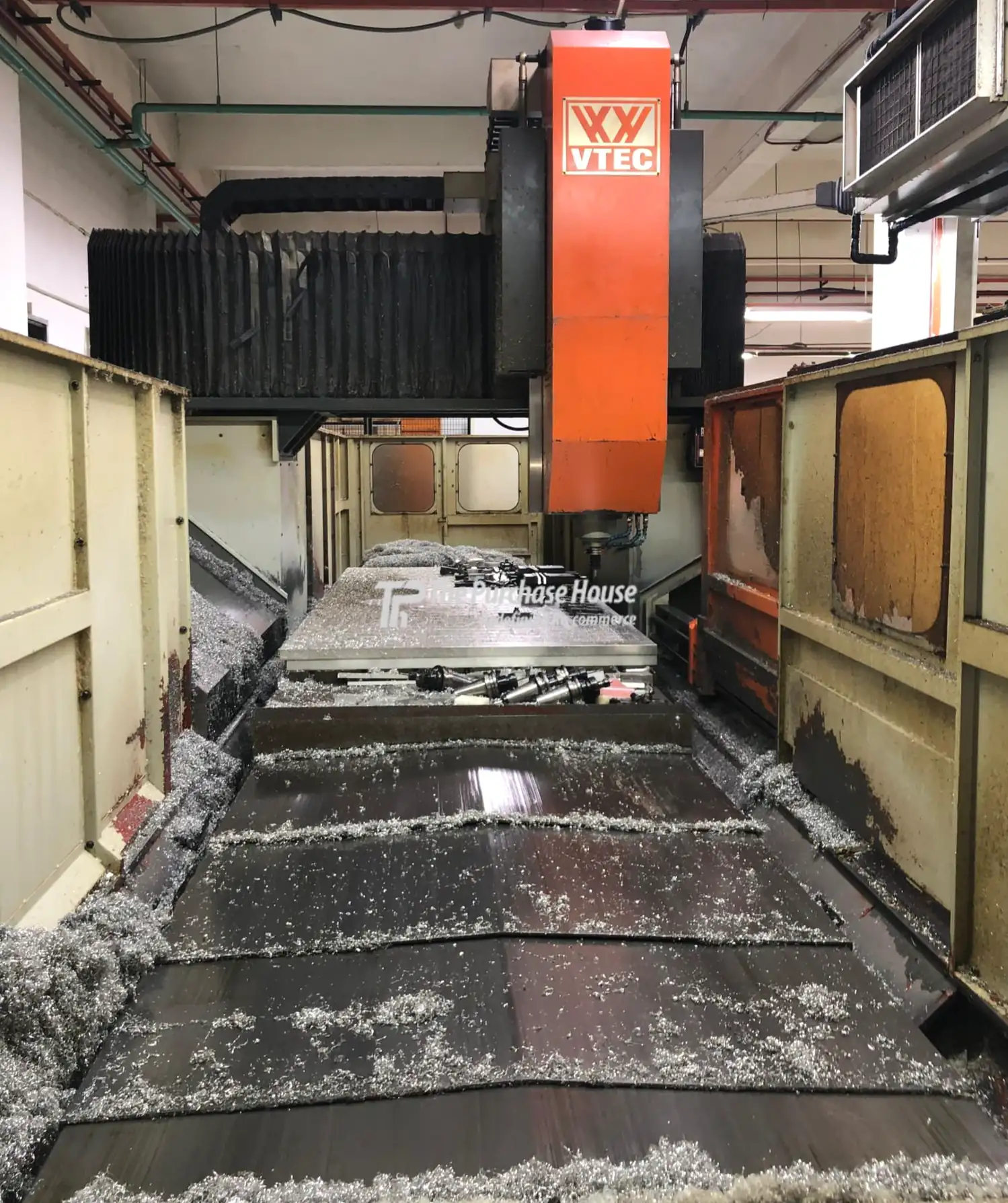 DOUBLE COLUMN VERTICAL MACHINING CENTER (VMC)