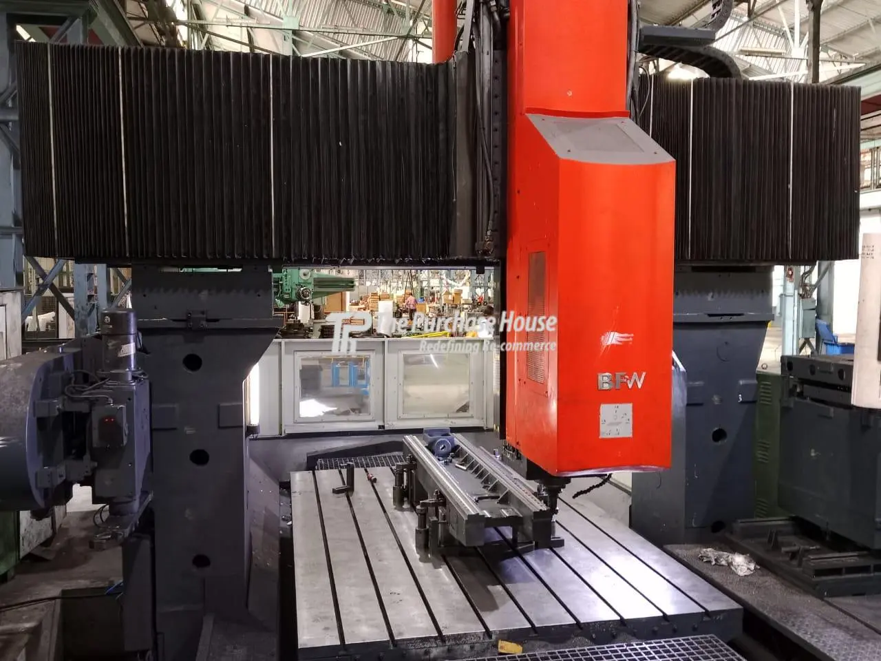 DOUBLE COLUMN VERTICAL MACHINING CENTER (VMC)