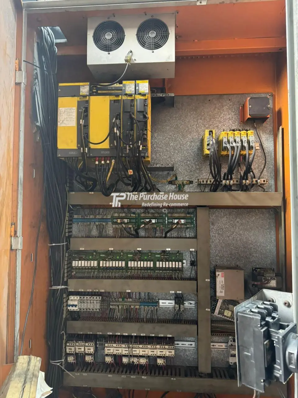 DOUBLE COLUMN VERTICAL MACHINING CENTER (VMC)