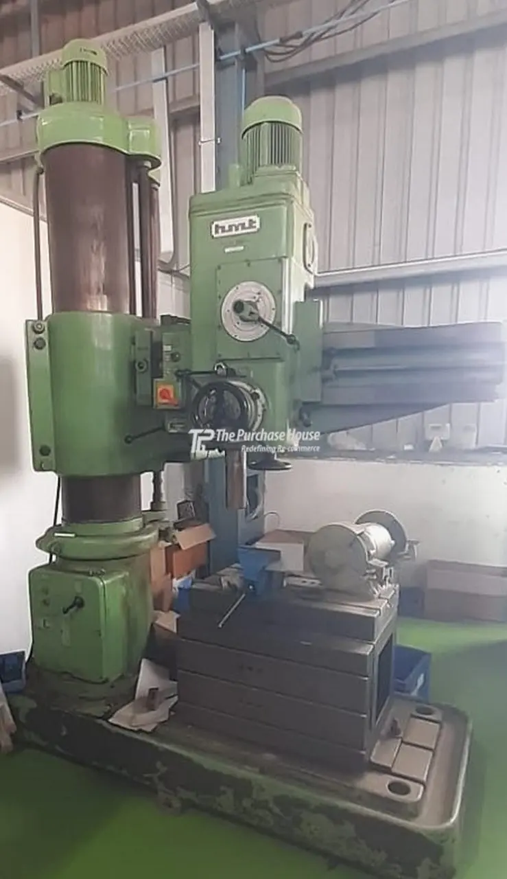 RADIAL DRILL MACHINE