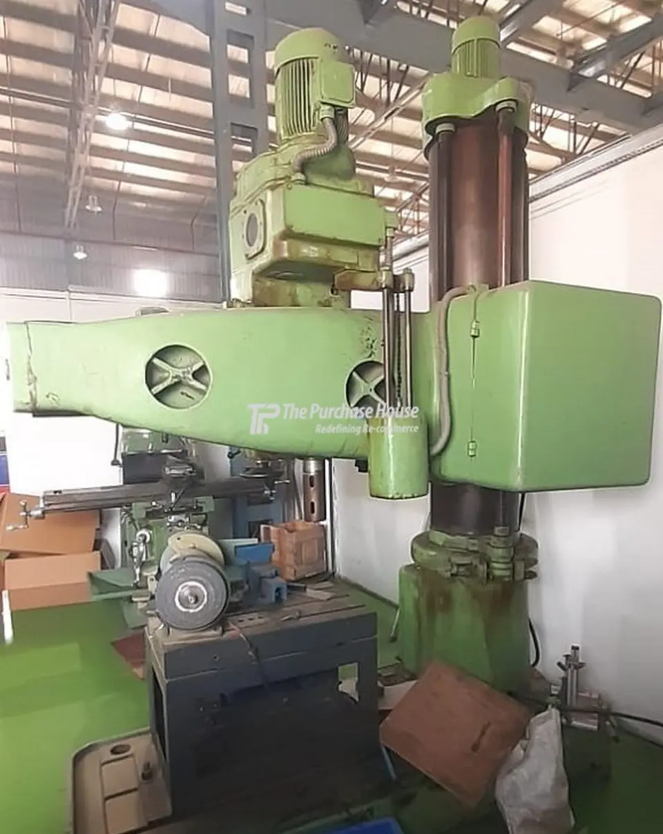 RADIAL DRILL MACHINE