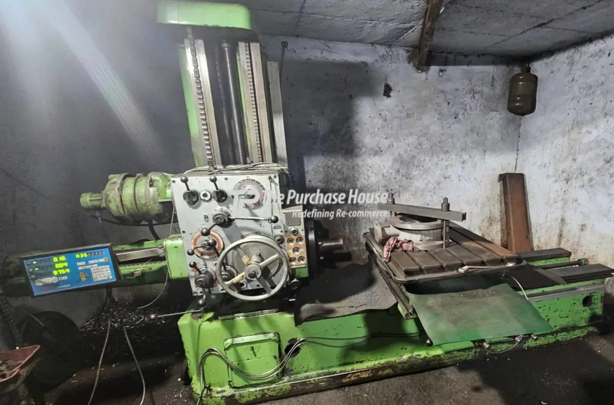 DRO HORIZONTAL BORING MACHINE