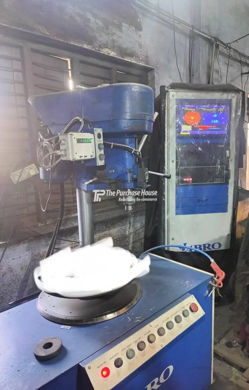 DYNAMIC BALANCING MACHINE