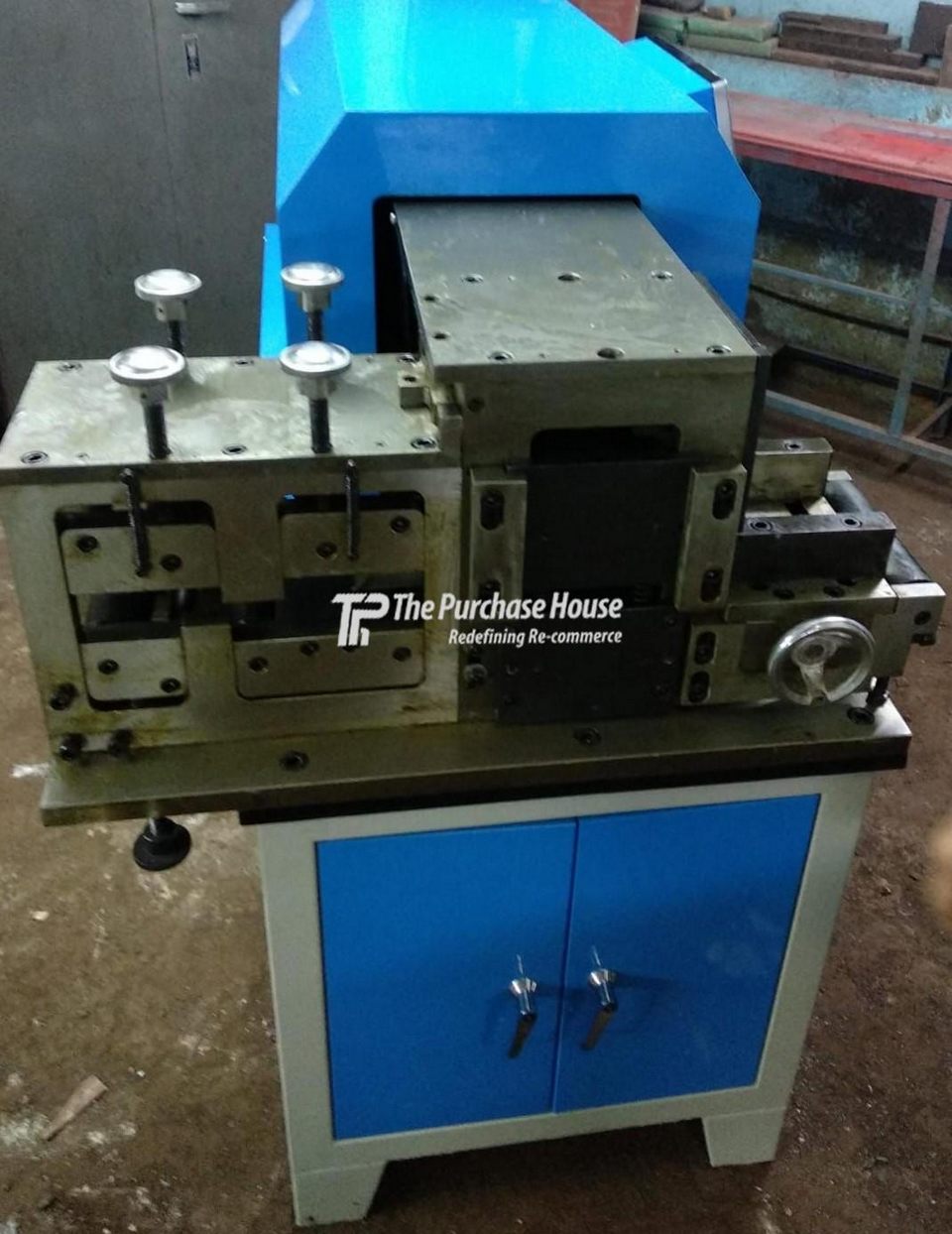 EMBOSSING MACHINE