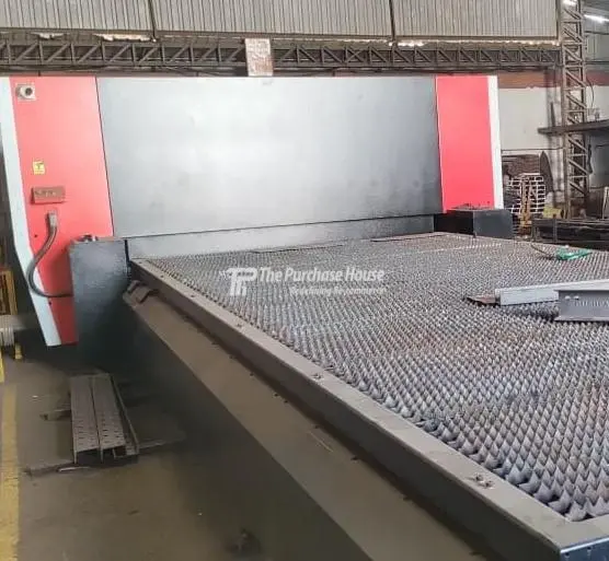 FIBER LASER CUTTING MACHINE