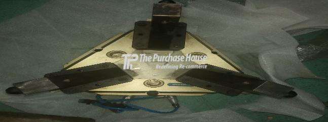 FINGER PNEUMATIC CENTRIC GRIPPER