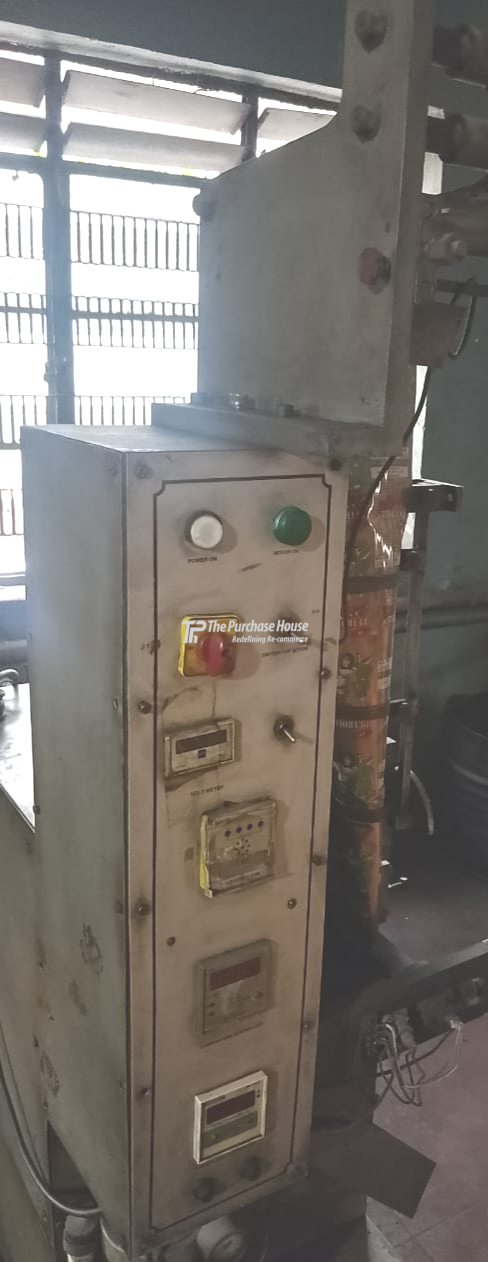 FORM FILL SEAL MACHINE