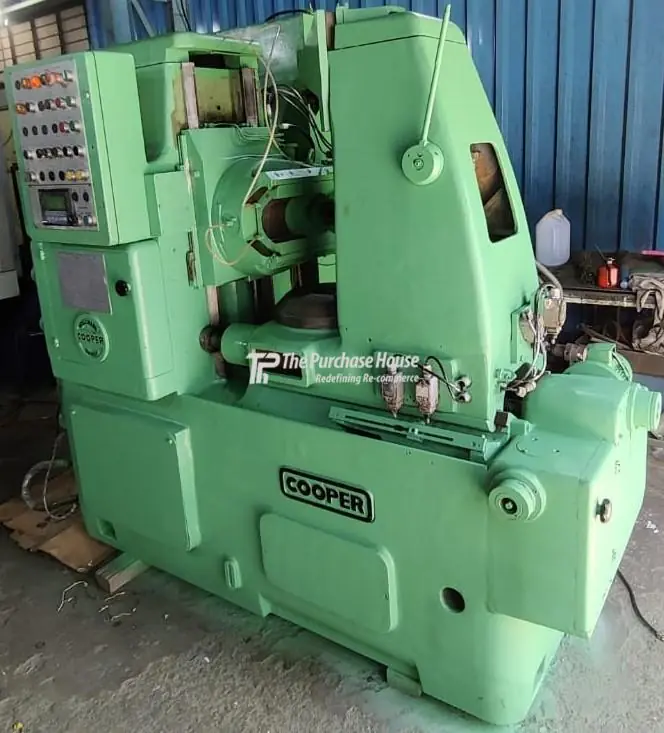 GEAR HOBBING MACHINE