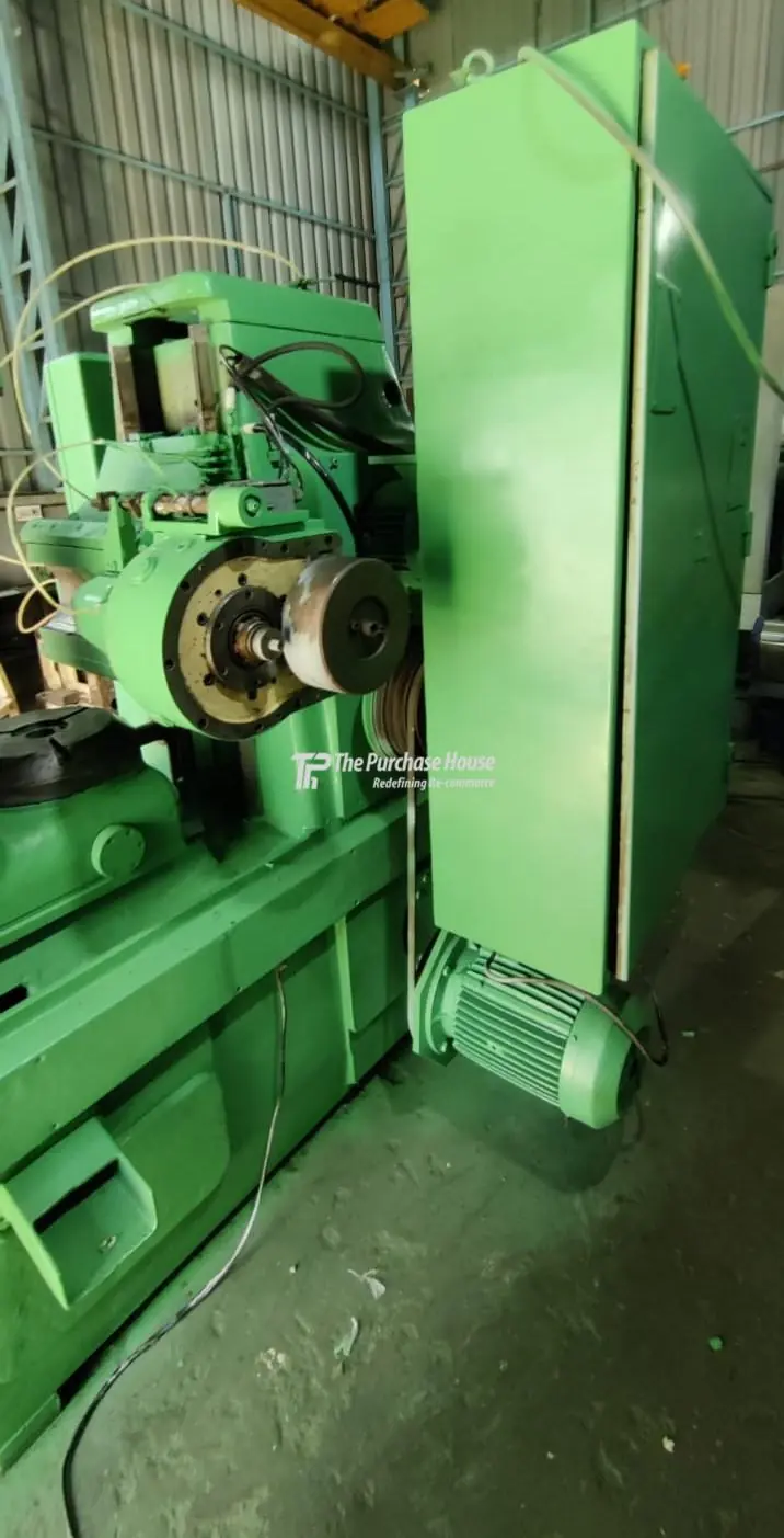GEAR HOBBING MACHINE