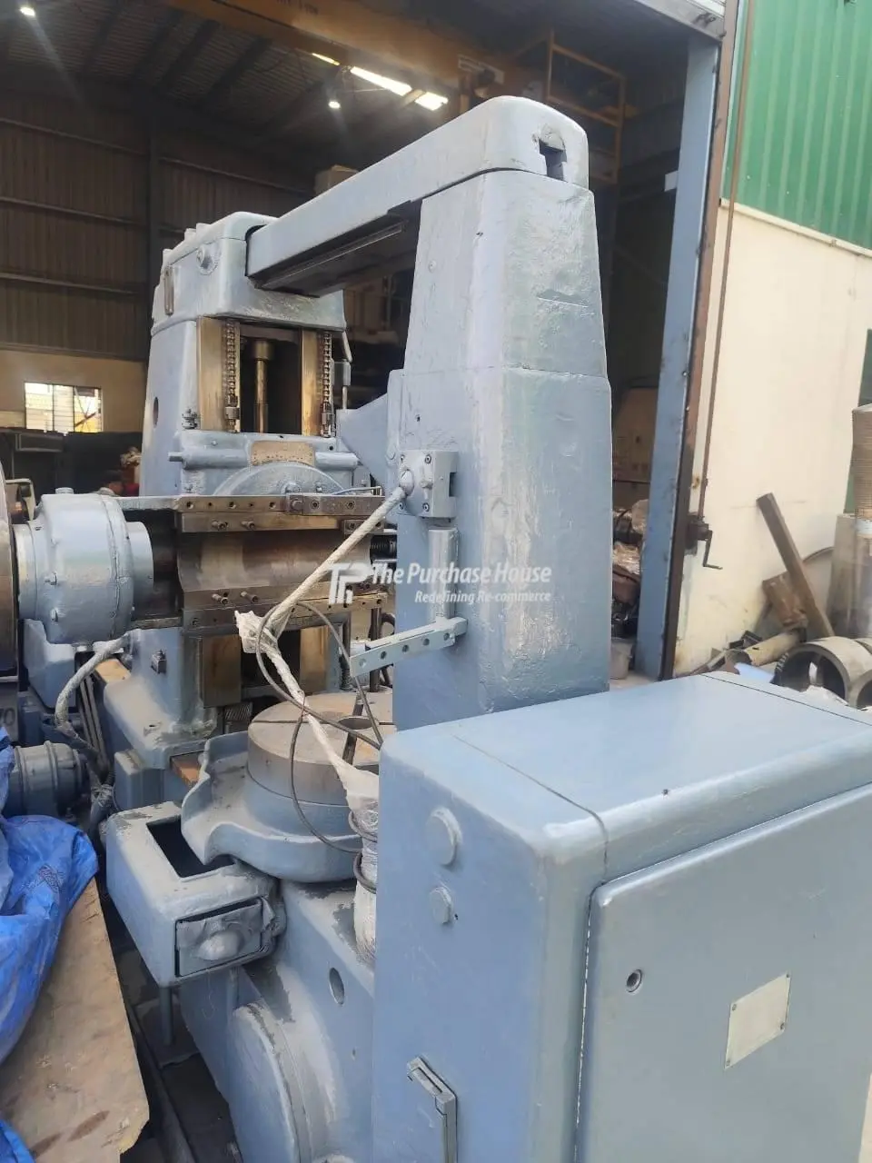 GEAR HOBBING MACHINE