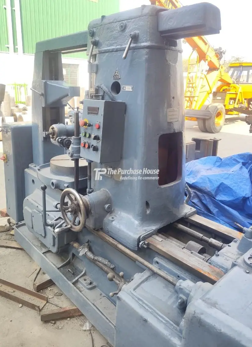 GEAR HOBBING MACHINE