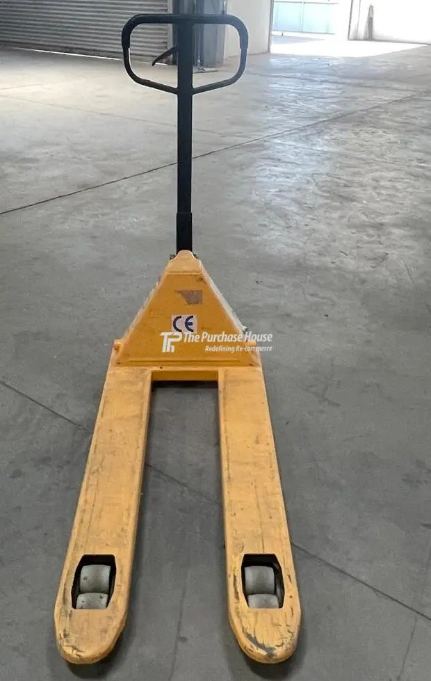 HAND PALLET TRUCK