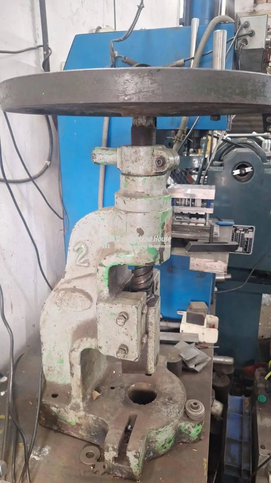 Hand Press Machine for Workshop Use