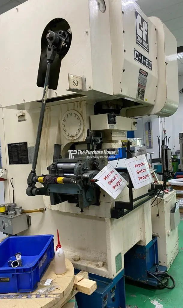 HIGH SPEED STAMPING MACHINE