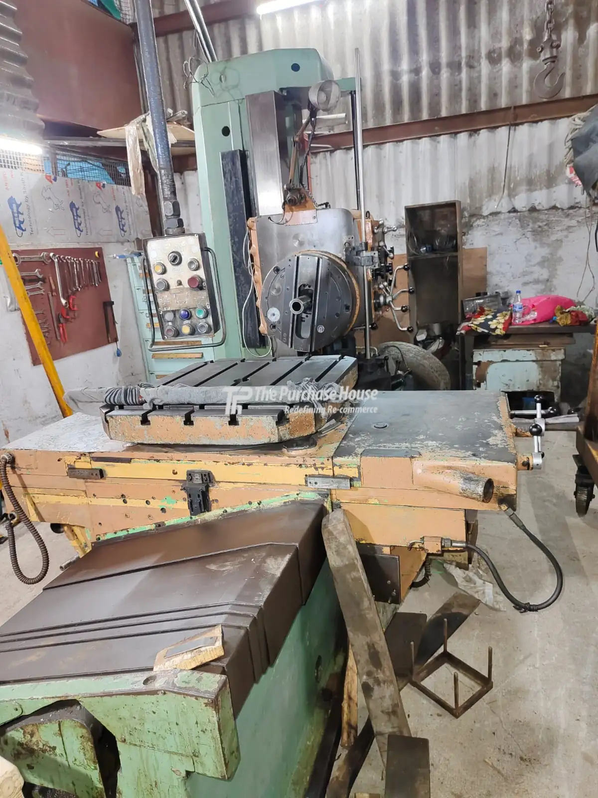 Horizontal Boring Machine for Heavy Metal Machining