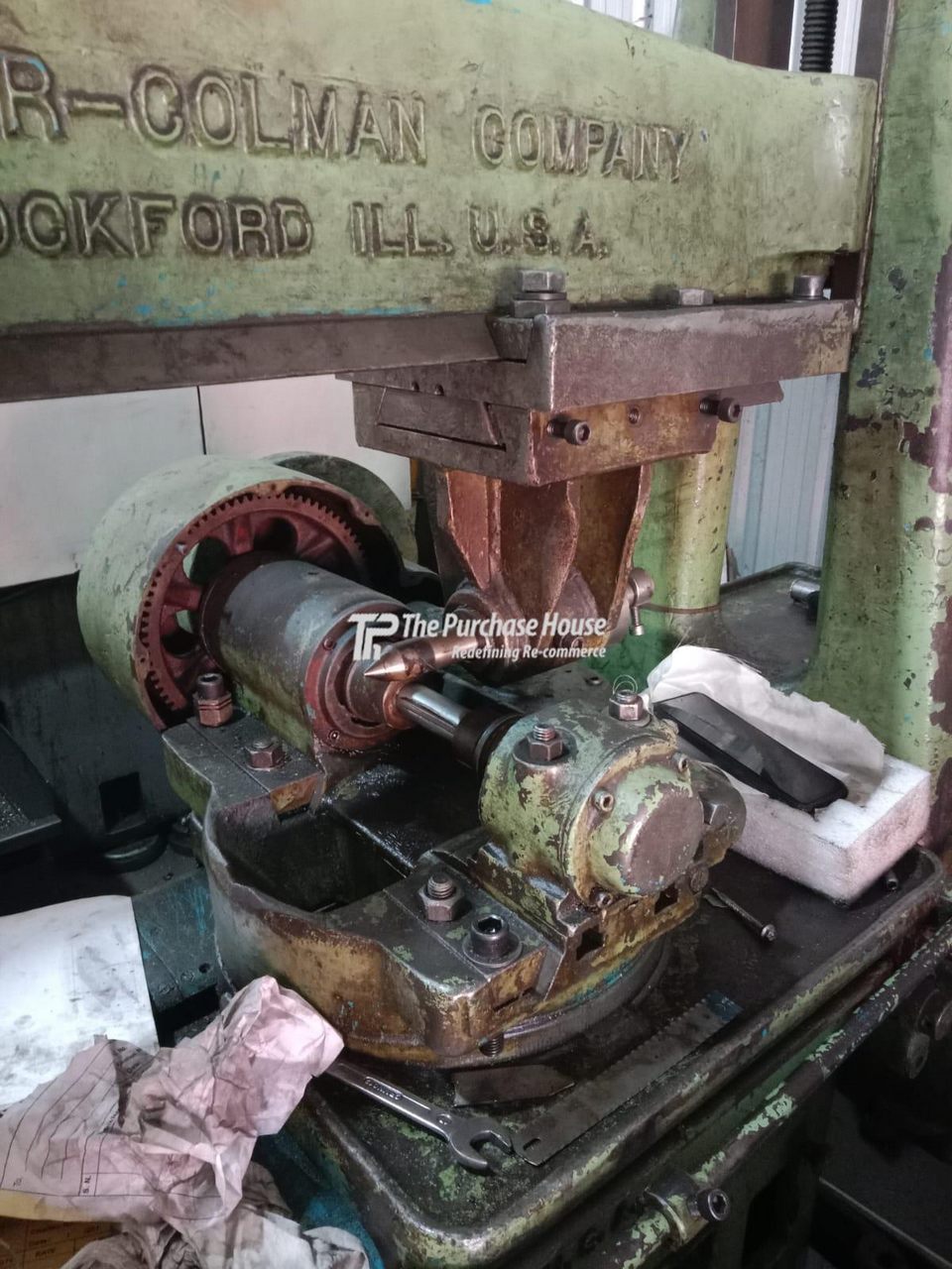 GEAR HOBBING MACHINE