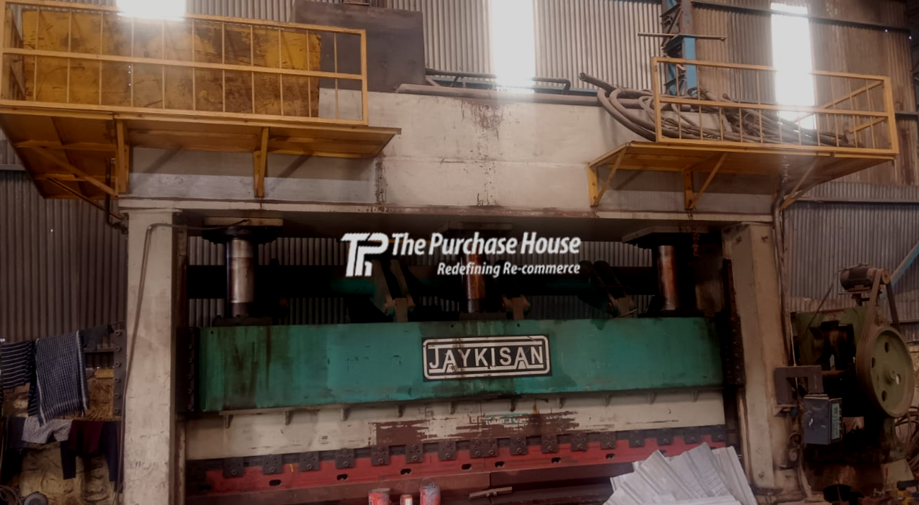 HYDRAULIC PRESS BRAKE MACHINE (HYDRAULIC SHEET BENDING MACHINE)