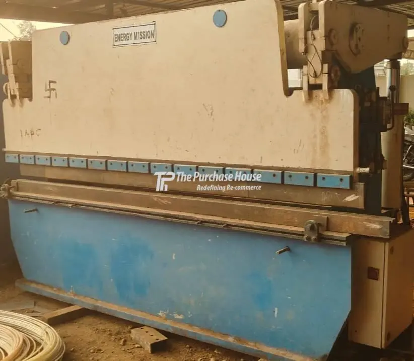 HYDRAULIC PRESS BRAKE MACHINE