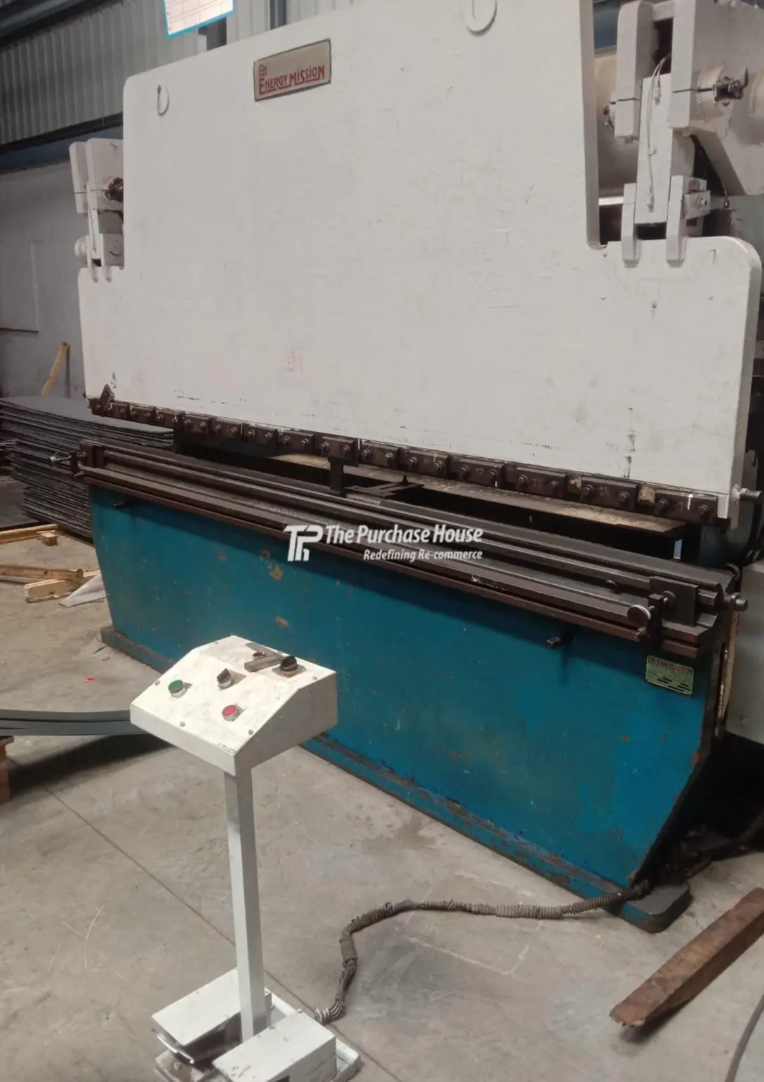 HYDRAULIC PRESS BRAKE MACHINE