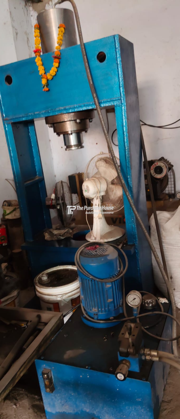 HYDRAULIC PRESS MACHINE