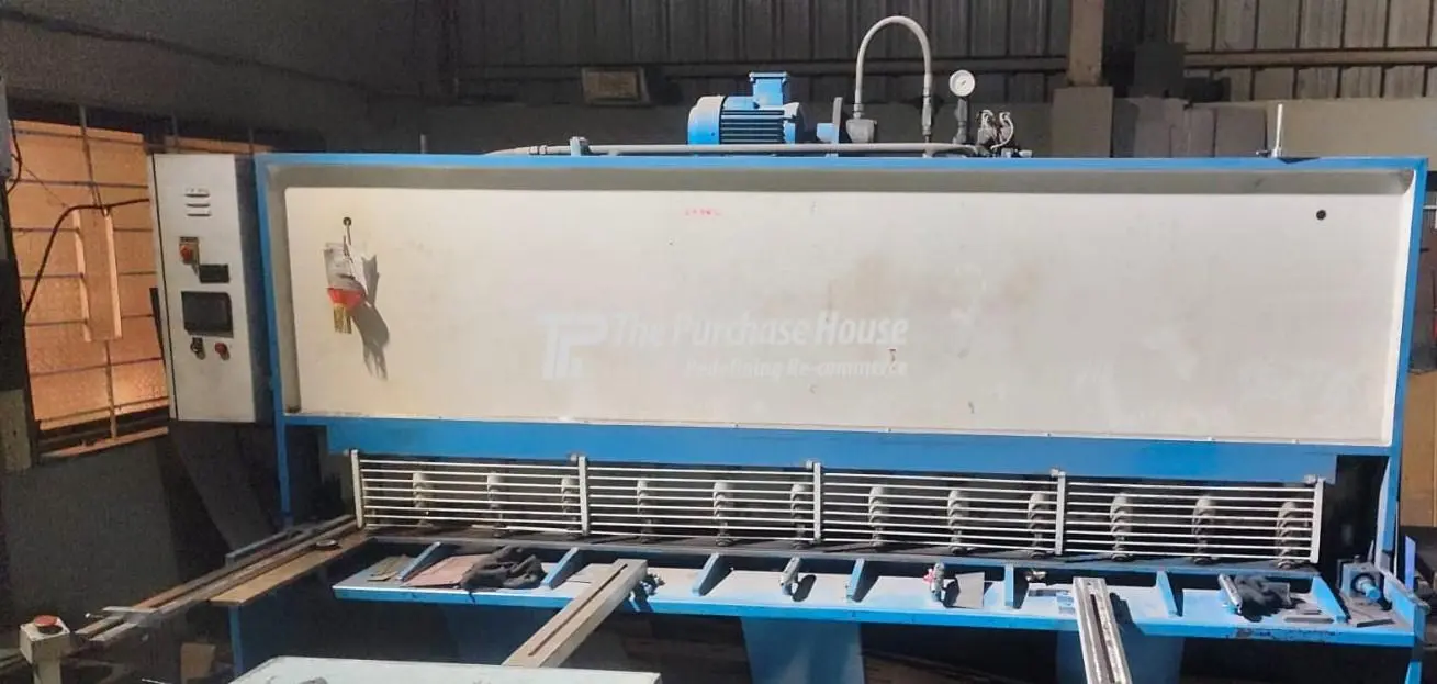 HYDRAULIC SHEARING MACHINE