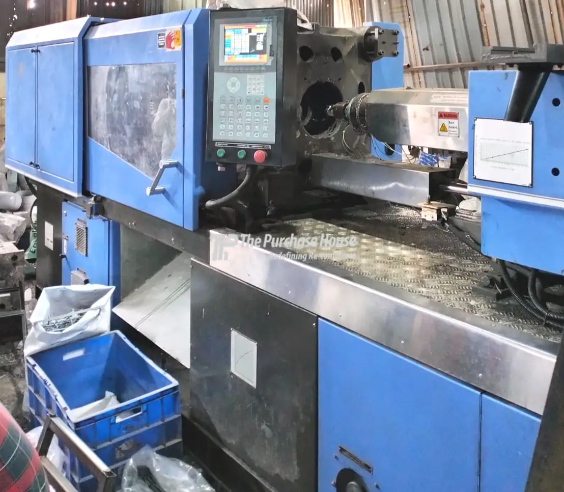 INJECTION MOULDING MACHINE