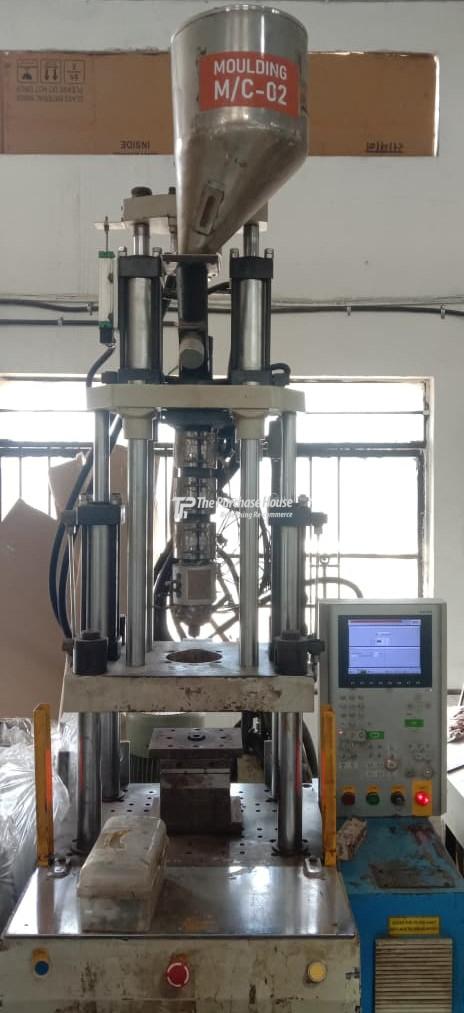 INJECTION MOULDING MACHINE